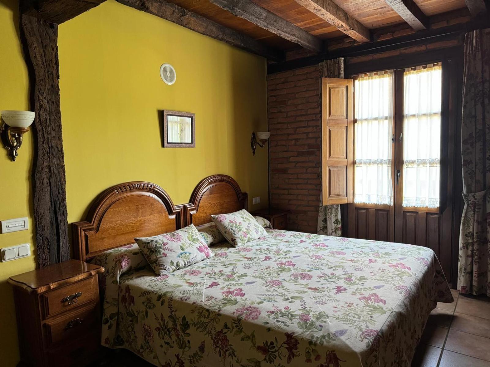 La Venta De Quijas Bed and Breakfast Exteriör bild