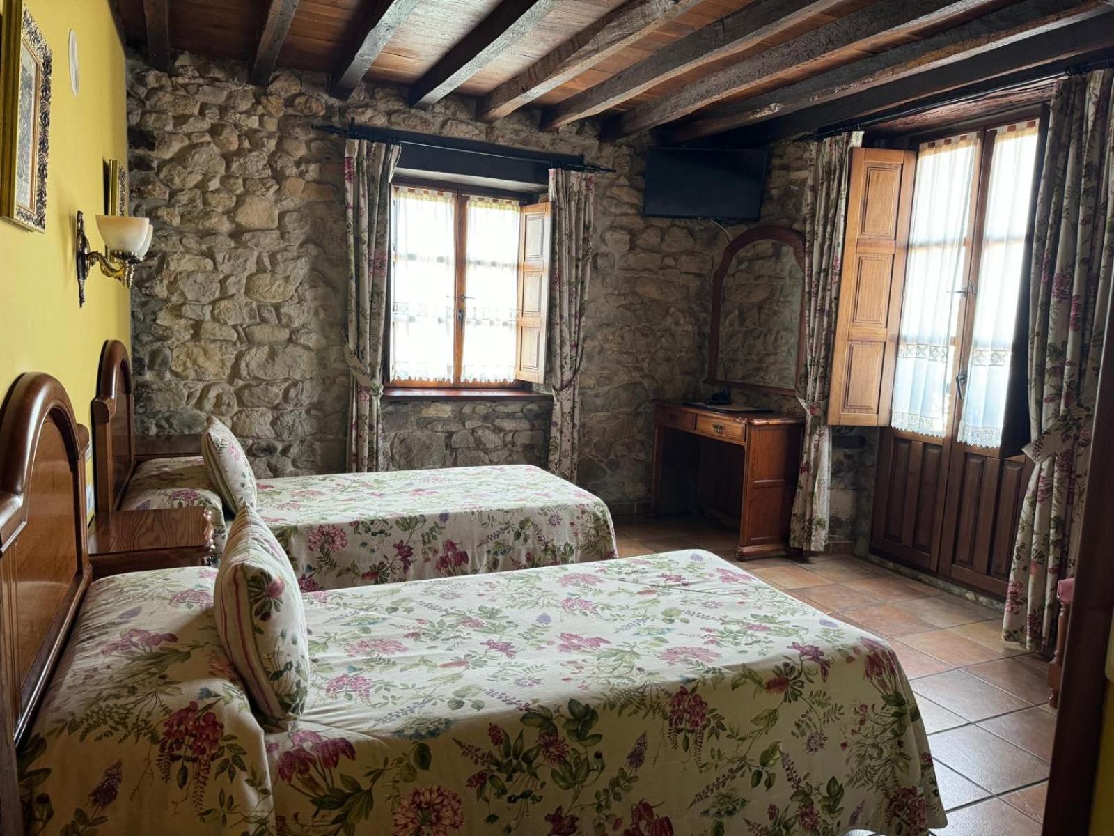 La Venta De Quijas Bed and Breakfast Exteriör bild