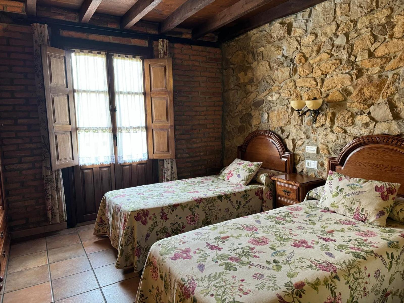 La Venta De Quijas Bed and Breakfast Exteriör bild