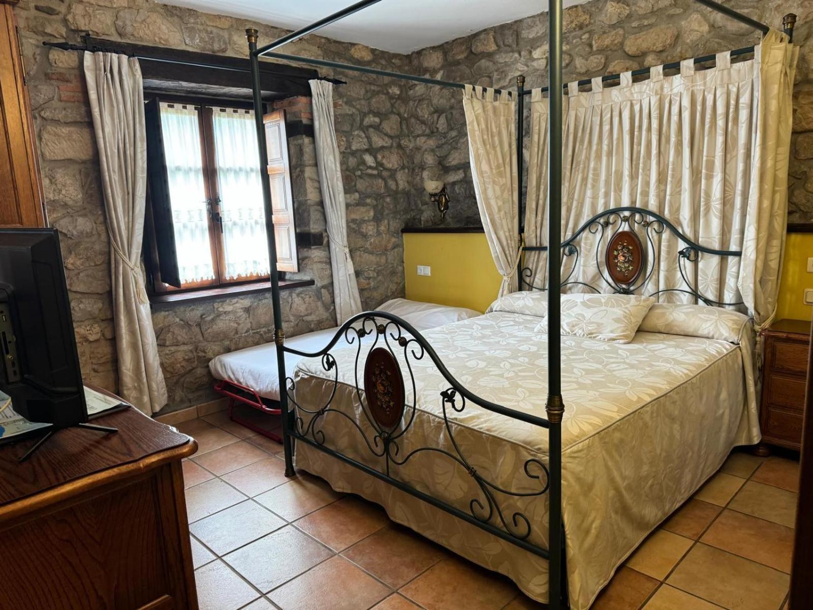 La Venta De Quijas Bed and Breakfast Exteriör bild